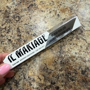 Black waterproof liquid eyeliner